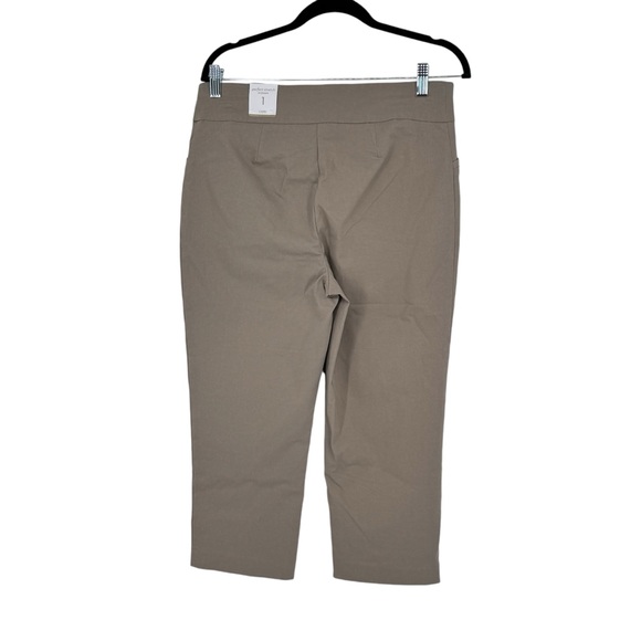 NWTs Chico’s Size 1 (8) Taupe Rayon/Nylon/Span Perfect Stretch Josie Capri Pants - Picture 6 of 14